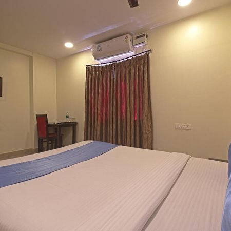 Hotel Ns Royal Emirates With 3Hr Early Check In Hyderabad Esterno foto
