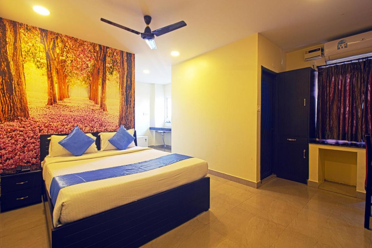 Hotel Ns Royal Emirates With 3Hr Early Check In Hyderabad Esterno foto