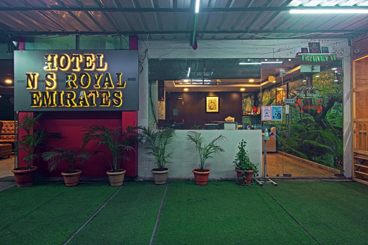Hotel Ns Royal Emirates With 3Hr Early Check In Hyderabad Esterno foto