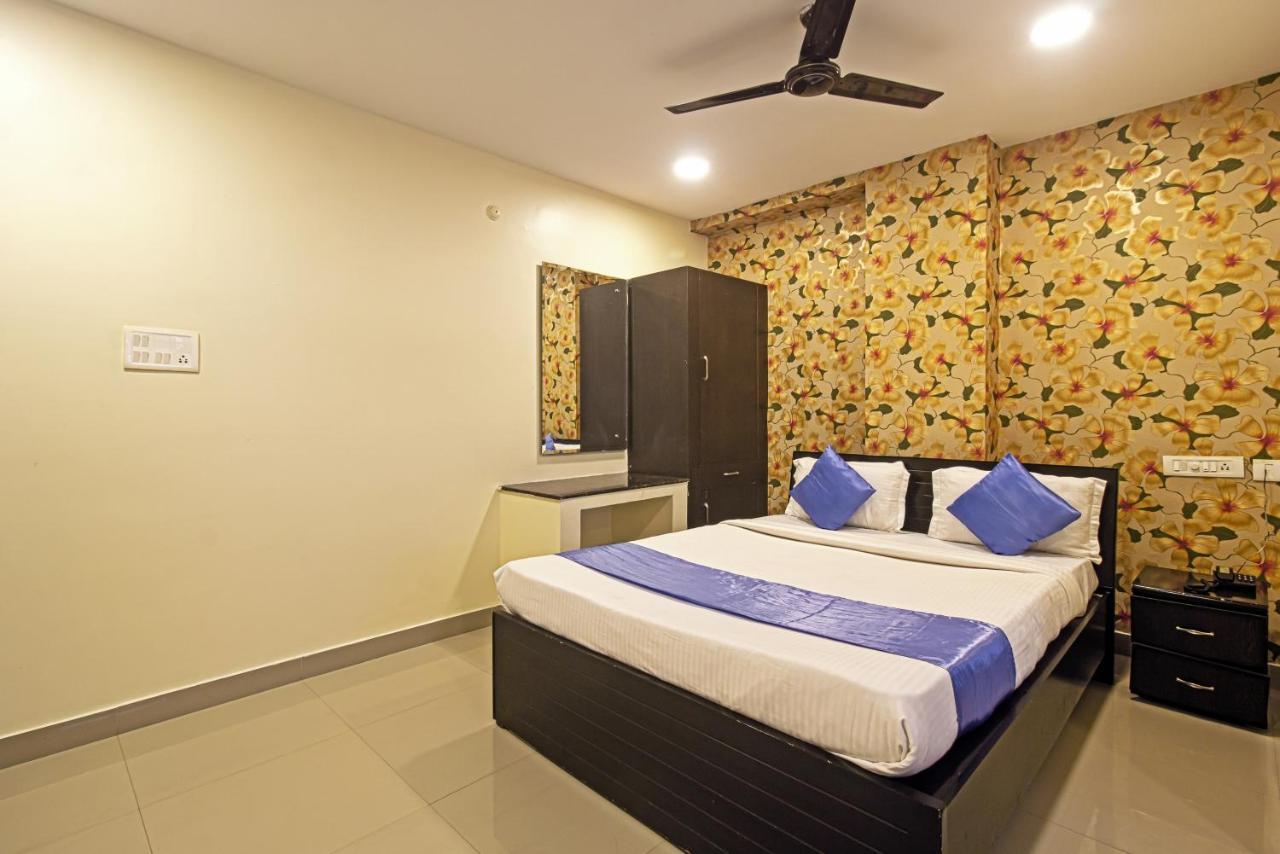 Hotel Ns Royal Emirates With 3Hr Early Check In Hyderabad Esterno foto