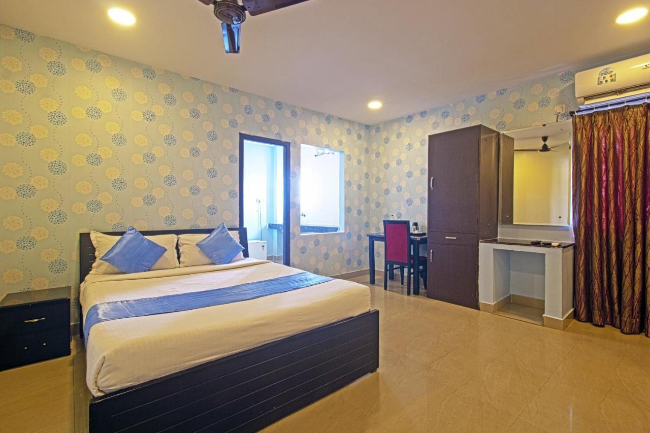 Hotel Ns Royal Emirates With 3Hr Early Check In Hyderabad Esterno foto