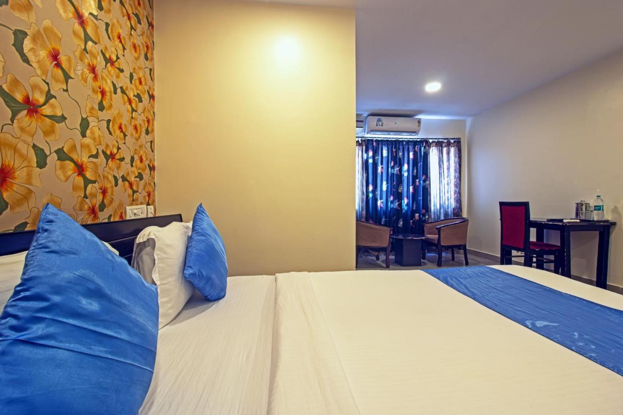 Hotel Ns Royal Emirates With 3Hr Early Check In Hyderabad Esterno foto