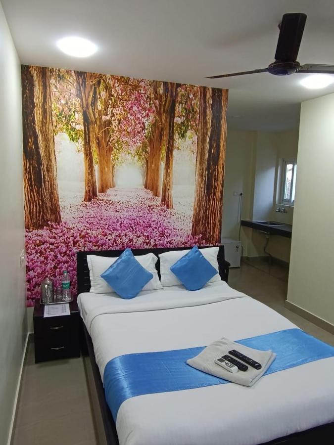 Hotel Ns Royal Emirates With 3Hr Early Check In Hyderabad Esterno foto